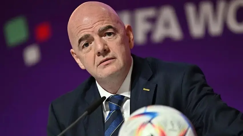 Infantino: Ji qerta şîn re qerta sor