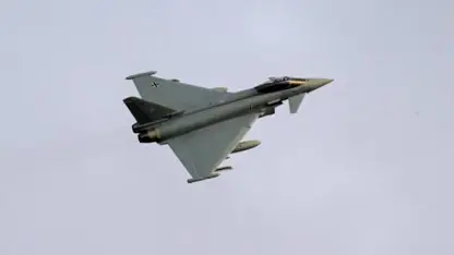Almanya, Polonya’da Eurofighter uçakları konuşlandıracak