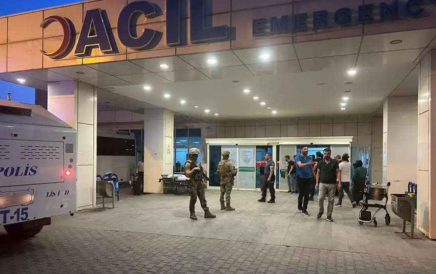 Li navça Özalp a Wanê 2 teref li hev xistin: 1 kuştî û 19 birîndar hene