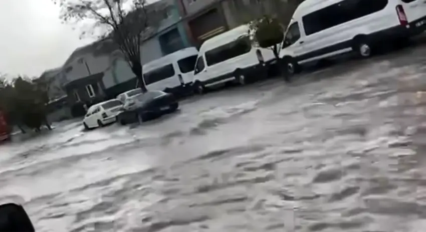Kolanên Dîlokê di bin ava baranê de man