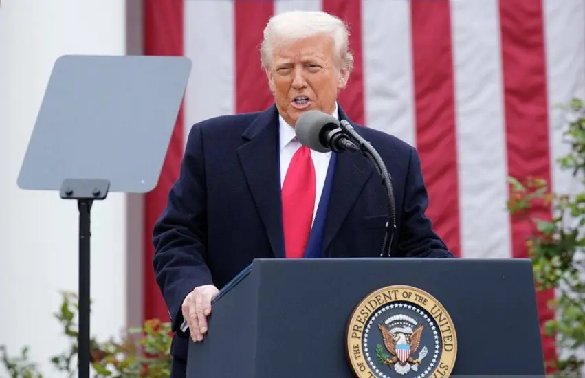 ترامپ : دیموکراتەکان دۆسیەی ئیپشتاین بەکاردەهێنن بۆ سەرقاڵ کردنی بیروڕای گشتی