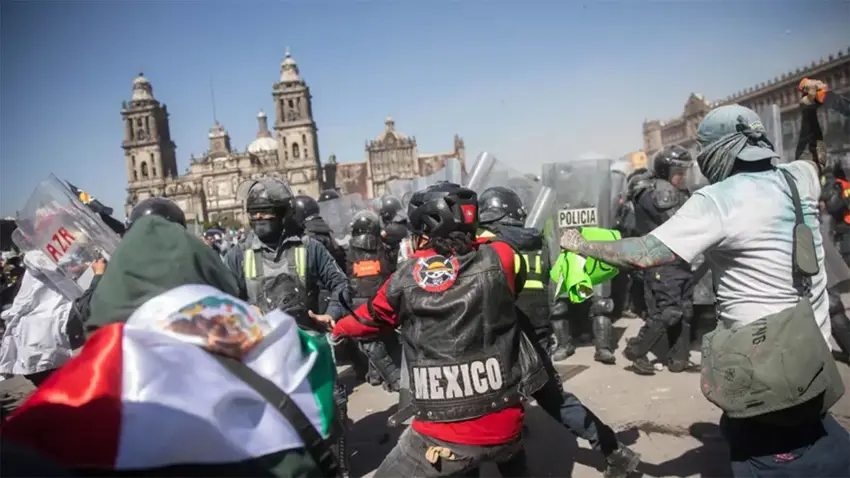 Li Meksîka protestoyên Nifsa-Z: 100 polîs û 20 xwepêsander birîndar bûn