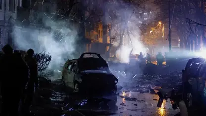 Rûsya bi 430 IHA û 18 fuzeyan li Ûkraynayê xist