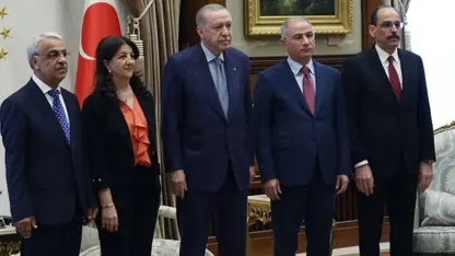 Şêwirmendê Erdogan: Qonaxa nû dest pê kir, divê komîsyon bi Ocalan re bicive