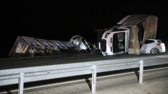 Li Çinara Diyarbekirê gelek wesayît li hev qelibîn: 4 kesan can da, 13 kes birîndar bûn