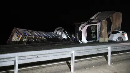 Li Çinara Diyarbekirê gelek wesayît li hev qelibîn: 4 kesan can da, 13 kes birîndar bûn