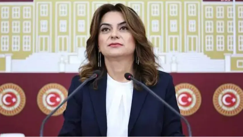 "Em ê wekî sandeyek komîsyonê agahdariya ji destpêkê ve bidin"