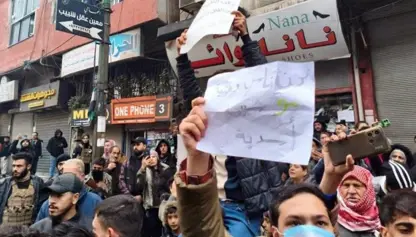 Sûriye | Li Hûms û Laziqiyê xwepêsander gulebaran kirin