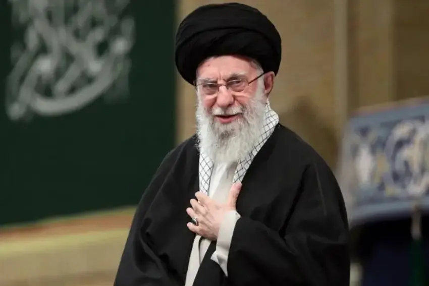 Xamineyî: Amerîka ne hêjayî danûstandinê ye, me peyam nesandiye