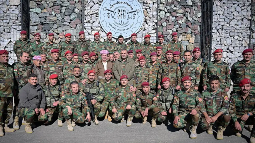  Mesrur Barzani Pesmerge güçlerini ziyaret etti