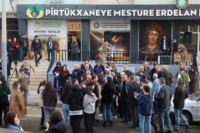 کتێبخانەی مەستوورەی ئەردەڵان لە ئامەد (دیاربەکر) کرایەوە