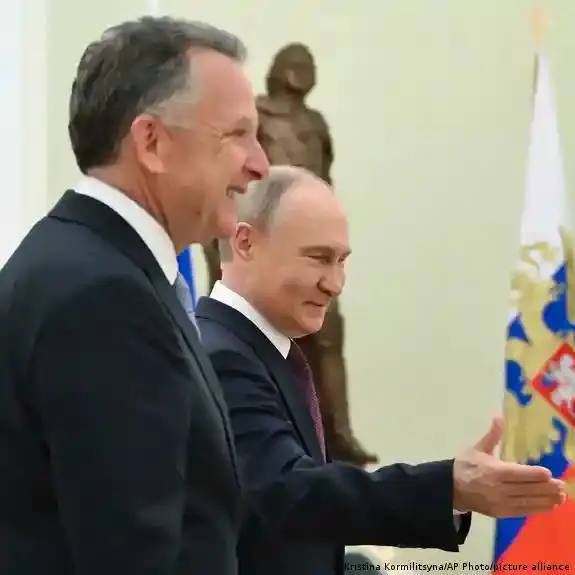 کرێملین : هەفتەی داهاتوو پووتین و نێردەی تایبەتی ئەمریکا لە مۆسکۆ کۆدەبنەوە