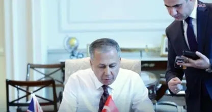 Wezîrê Tirkiyê Yerlikaya bi wezîra hemkara xwe bi ya Brîtanî re axifî