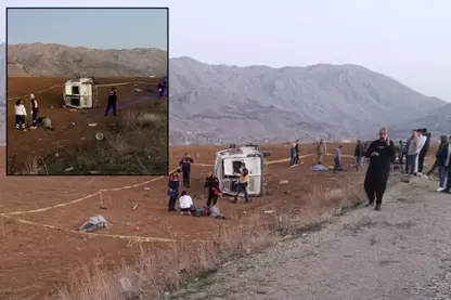 Li bajarê Marasê mînîbusa karkeran wergeriya: 2 kes mirin û 7 kes birîndar bûn