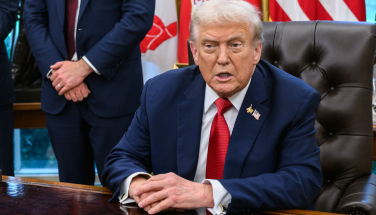 ترەمپ: سەرەتای ساڵی داهاتوو ناوی بەشداربووانی ئەنجوومەنی ئاشتی لە غەزە ڕادەگەیەنم