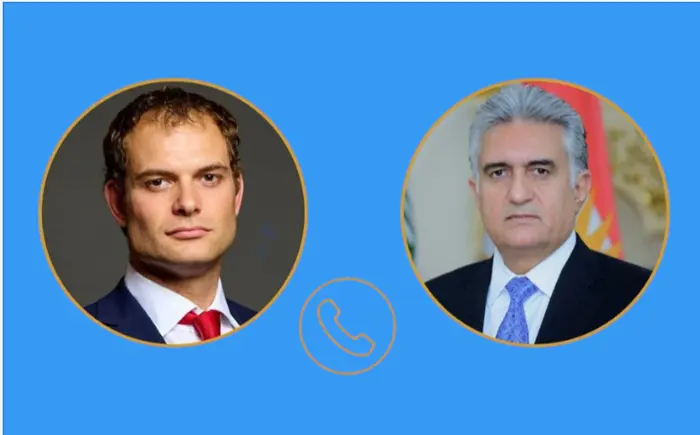 وەزیری ناوخۆ پەیوەندییەکی تەلەفۆنی لە بەرپرسێکی باڵای بەریتانیاوە پێ گەیشت