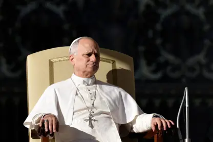 پاپ داوا لە ترامپ دەکات کە پەیوەندییەکانی ئەمریکا و ئەورووپا "نەشکێنێت"