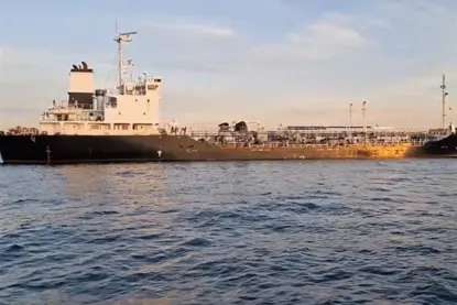 İran’dan Hürmüz Boğazı’nda kaçak yakıt operasyonu