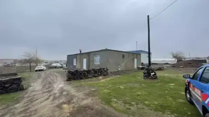 Bi jin û kurê xwe re munaqeşe kir û her du yan jî kuşt