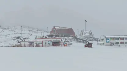 Li bajarê Sêwasê rêya 136 gundan ji berfê hat girtin