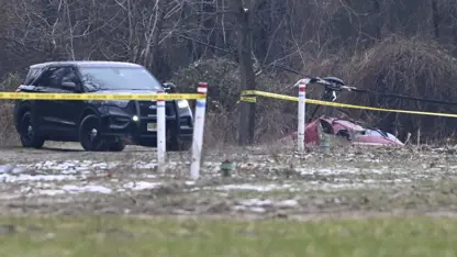 Du helîkopter li Amerîkayê li hewayê li hev ketin: 1 mirî, 1 bi giranî birîndar e