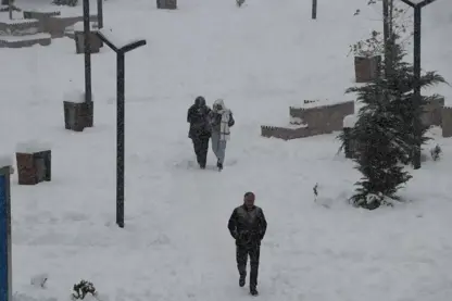 Li bajarê Wanê dibistan tatîl bûn