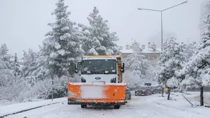 Li Bakurê Kurdistanê berfê jiyan rawestand: 770 rê hatin girtin