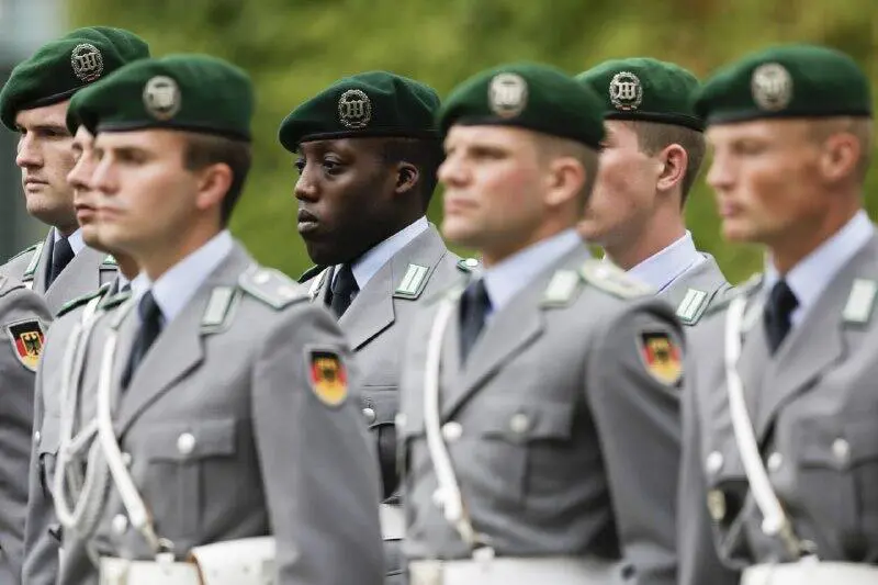 دەزگای هەواڵگری دەرەوەی ڕووسیا : فەرەنسا هێشتا بیر لە بژاردەکانی بەشداری کردنی ڕاستەوخۆ لە ململانێی ئۆکراین دەکاتەوە
