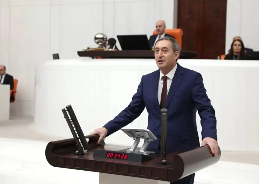 Bakirhan: Pirsgirêka Kurd meseleyeke hiqûqê ye