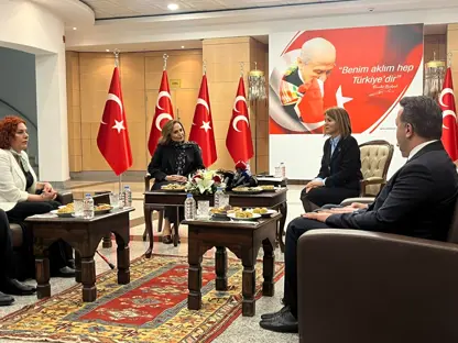 DEM Parti' den MHP'ye bayram ziyareti
