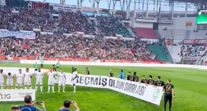 Amedspor sahaya 'Geçmiş olsun Sırrı abi' pankartıyla çıktı