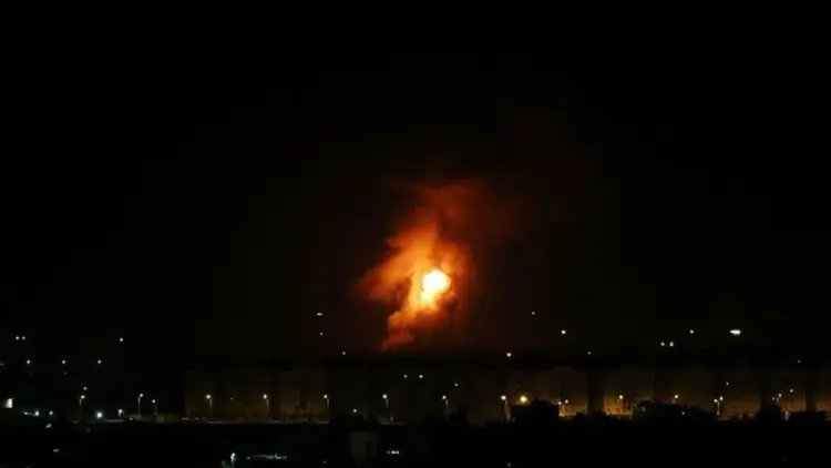 İsrail, Suriye'ye hava saldırıları düzenledi