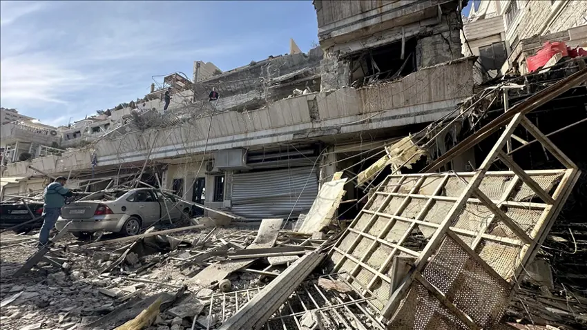 İsrail, Suriye'ye 5 savaş uçağıyla hava saldırısı düzenledi