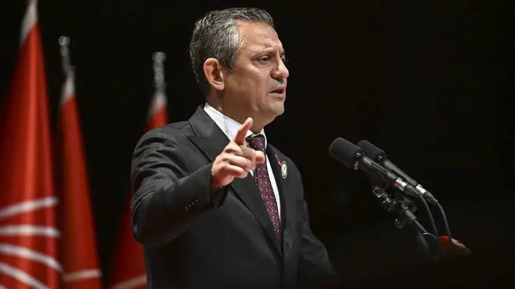 Özel, fesih kararı hakkında konuştu: Barışın yanındayız!