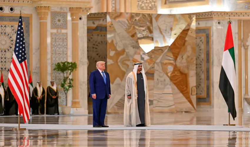 /haberresimleri/2025515/trump-bae-on-yilda-abdye-14-trilyon-dolar-yatirim-yapacakheadLine.webp
