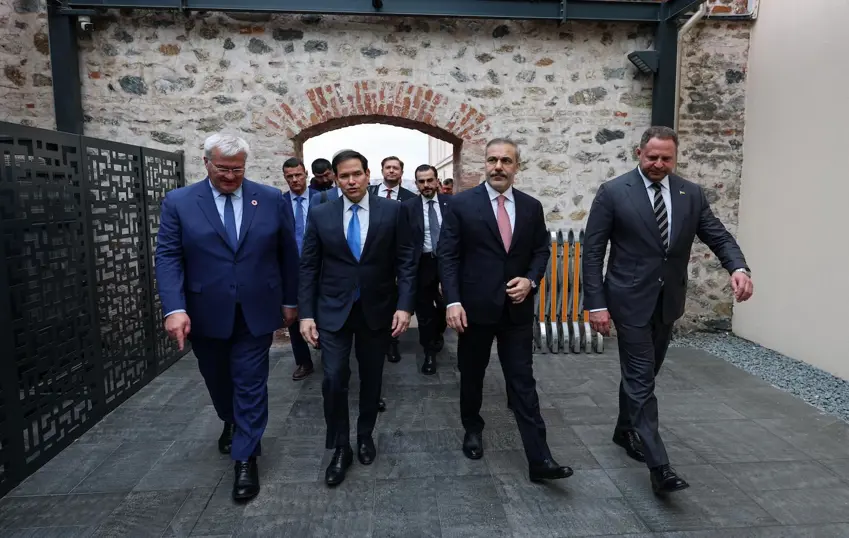 İstanbul'daki kritik Türkiye-ABD-Ukrayna zirvesi sona erdi