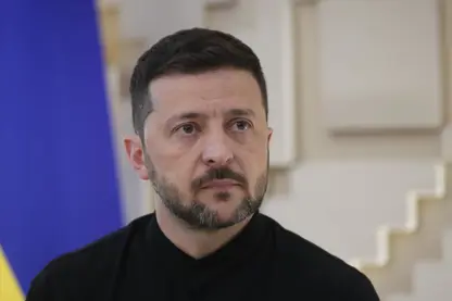 Zelenskiy ji bo danûstandinên bi Rûsyayê re fermana avakirina şandeke domdar da