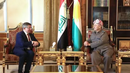 Başkan Barzani, Ahmet Davutoğlu’nu kabul etti