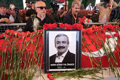 Cenazeyê Onder hate veşartin