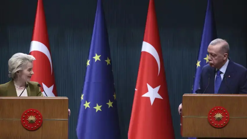 AP: Pêvajoya endamtiya Tirkiyê di YE de rawestiya ye