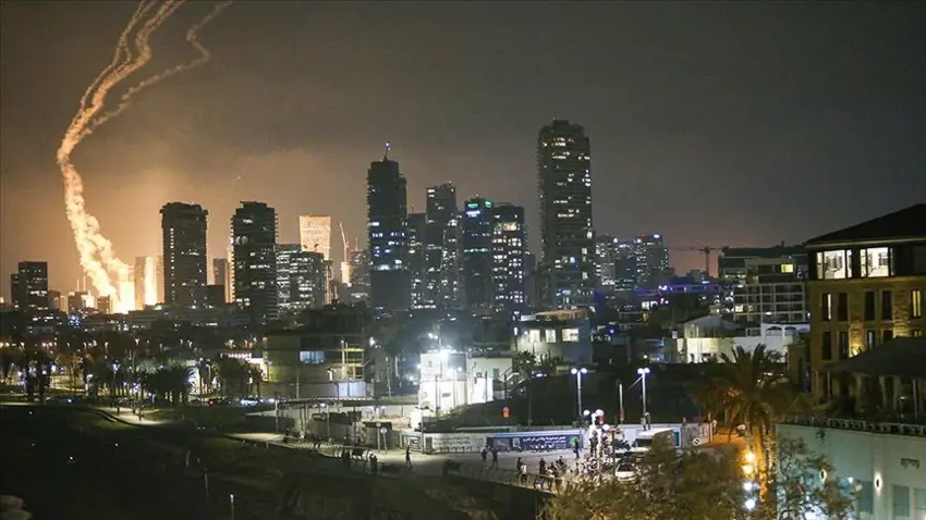 IDF: Tel Aviv’e 150 balistik füze ateşlendi!
