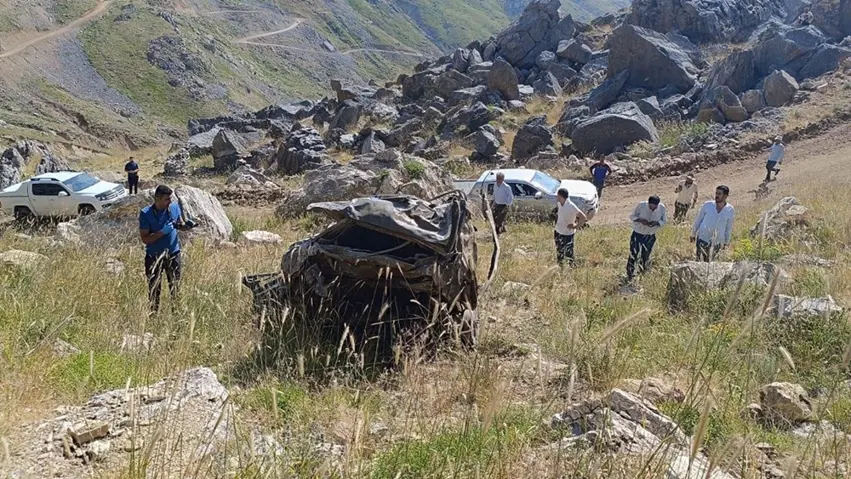 Otomobîla heyeta pispor li Çiyayê Mereto qeza kir: 5 kesan can da
