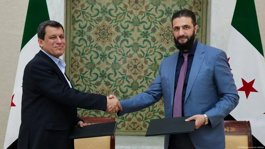 Sûriye: Gavên girîng ji bo cîbicîkirina rêkeftina di navbera Şam û HSDê de hatin avêtin
