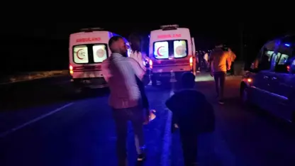 Li Bedlîsê kamyonet û Traktor li hev ketin: 7 birîndarên giran hene