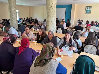 Li navça Damalê di ahengên meha Muharemê de aşûre û Loqma îkram kirin