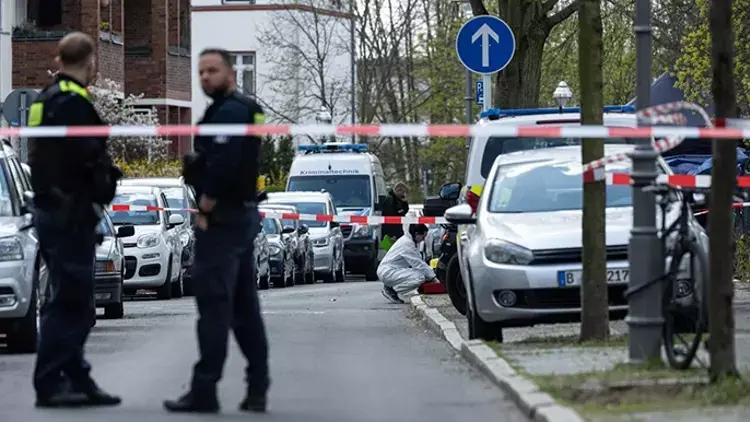 Li Almanya ji bo 500 Euroyan du grûbên Rihayî pev çûn: 1 mirî, 2 birîndar