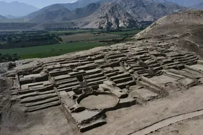 Li Perûyê bajarekî 3.800 salî derket ortê