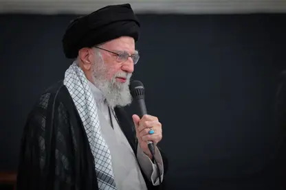 خامنەیی:کۆماری ئیسلامی ئێران لەسەر دین و زانست دامەزراوە بەکوێرایی چاوی دوژمنان لایەنی دینیمان بەهێزتر دەکەین و زانستە جۆراوجۆرەکانیش بەرەو پێش دەبەین