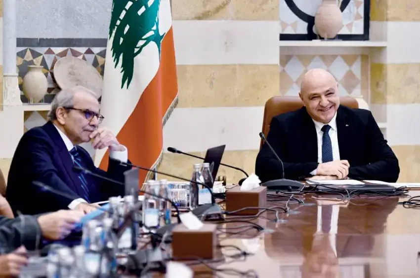 Lubnan li ser kontrolkirina çekan israr dike, lê bicîhanîn zehmet e