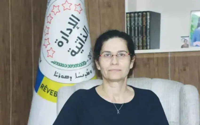 Îlham Ehmed: "Paşeroja Sûriyeyê bi çarçoveyek destûrî mimkun e"